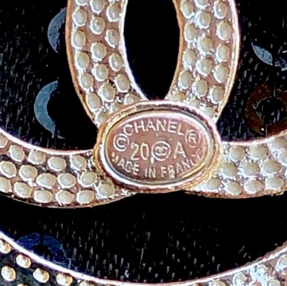 CHANEL INTERLOCKING CC SILVER NECKLACE - Picture 12 of 13